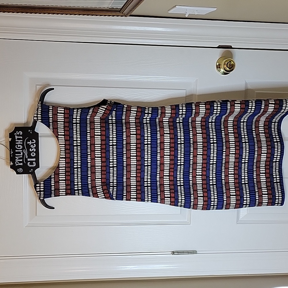 Esley Dress Large Open V Ruffle Back Sleeveless Black Blue Red White